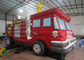 Caminhão de bombeiros engraçado dentro da casa de salto, espreguiçadeira inflável interna para bebês do jardim de infância