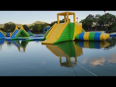 Aqua Park inflável adulta gigante, jogos infláveis à prova de fogo do parque da água do PVC