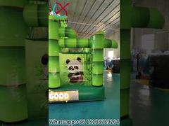 Casa inflável com slide de bambu panda