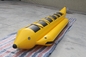 Jogos de água infláveis ​​de 4,9 x 1,1 m, banana inflável de peixes voadores para 5 pessoas