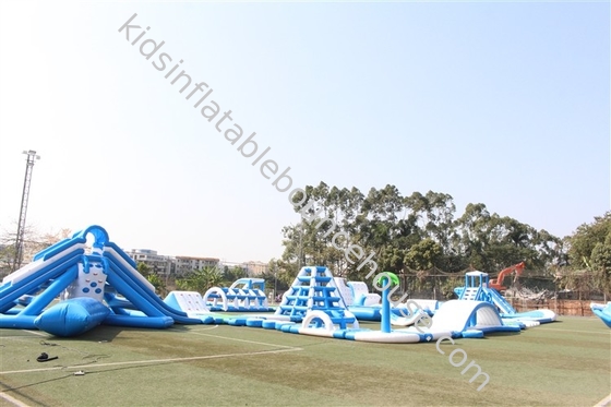 Parque Aquático Inflável Azul Branco Gigante com Obstáculos