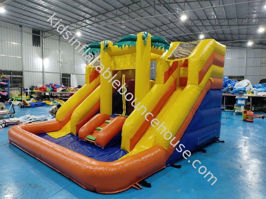 Casa de salto inflável comercial com escorregas duplas escorregas de água infláveis selva amarela para festa ao ar livre